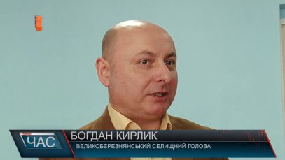 Великий Березний очищували від снігу