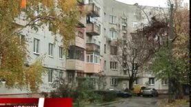 Течуть дахи у мукачівських багатоповерхівках