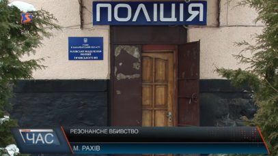 Ймовірний вбивця власних батьків досі на волі
