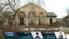 В селі Вовкове будівля колишнього сільського клубу руйнується на очах