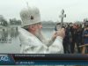 Мукачівці на Водохреща пірнали в ополонку в Латориці