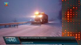 Працює снігоочисна техніка